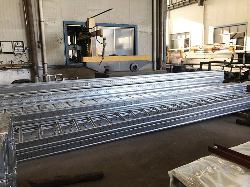 橋架生產(chǎn)車間