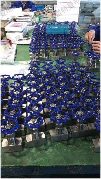 J61W DN15承插焊高溫高壓截止閥